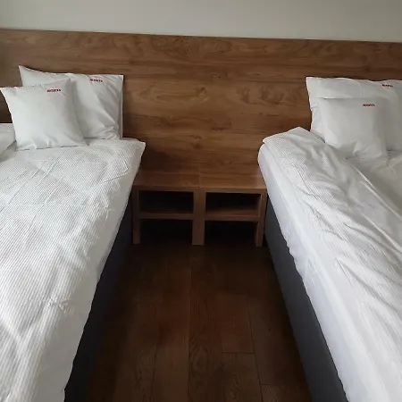 Apartment Towarowa 37 *