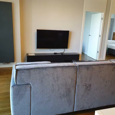 Apartment Towarowa 37 *