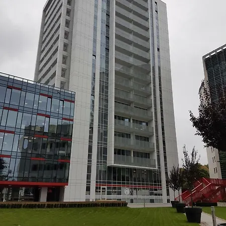 Apartment Towarowa 37 *